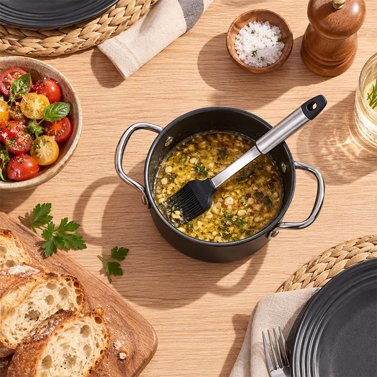 Sauce Pot with Basting Brush